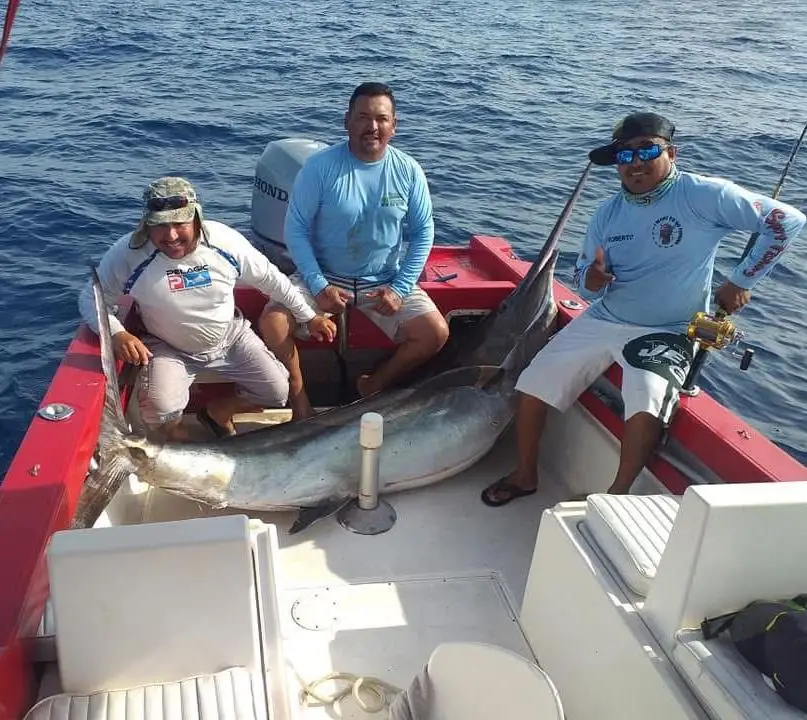 Tripulación Embarcación Zorra Roja, Choco Sportfishing